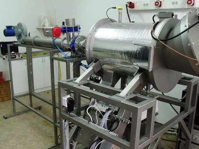 Laboratoryjna suszarka hybrydowa bębnowa